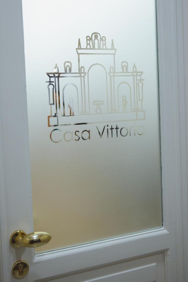 Casa Vittoria Napoli - Santa Lucia Bed & Breakfast Luaran gambar